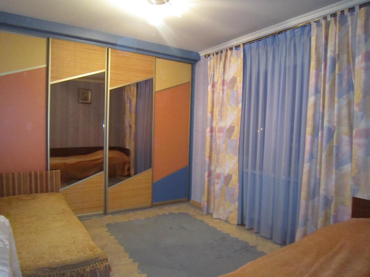 Apartment On Sovetskoy Konstitutsii 15 Brest Bagian luar foto